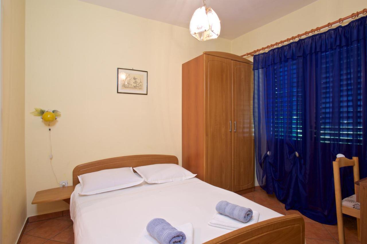 Apartments Vinka Jelsa  Extérieur photo