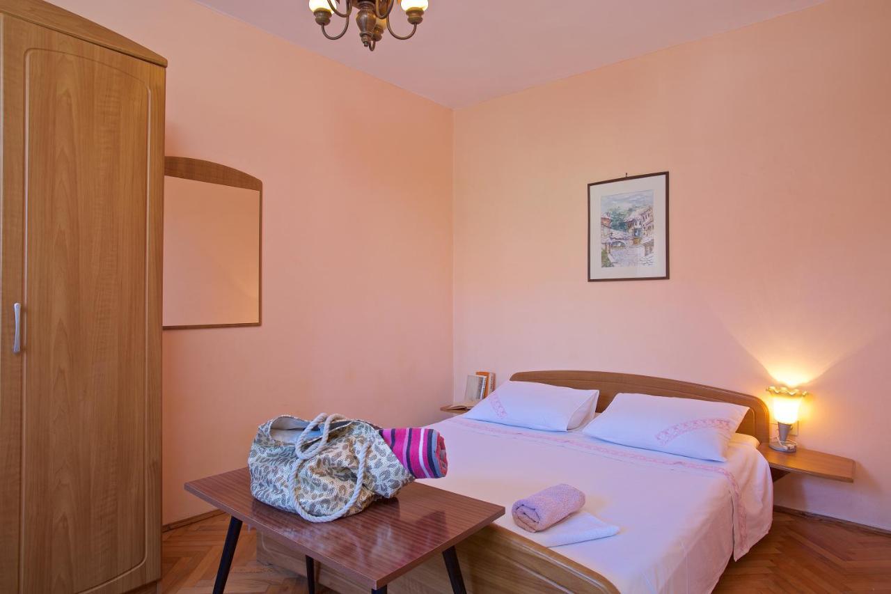 Apartments Vinka Jelsa  Extérieur photo