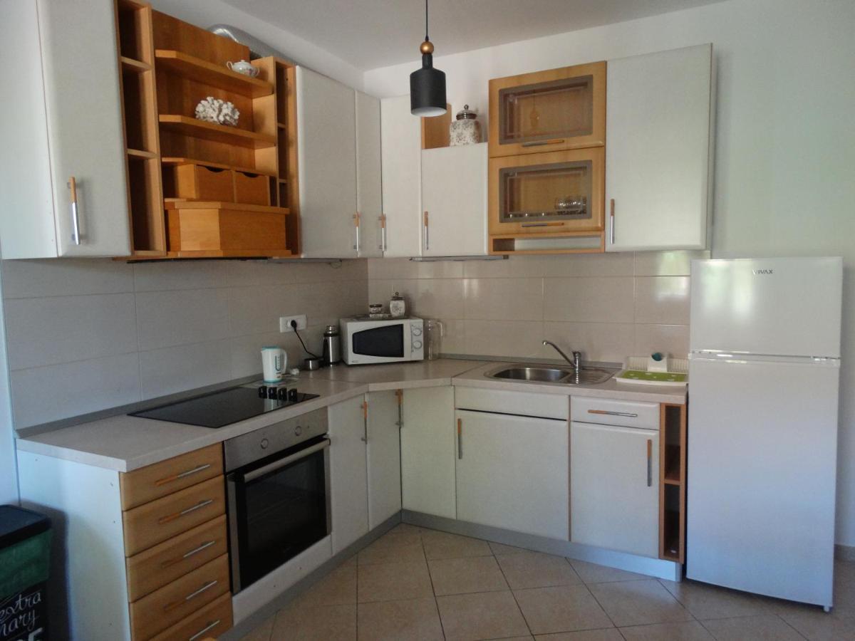 Apartments Vinka Jelsa  Extérieur photo