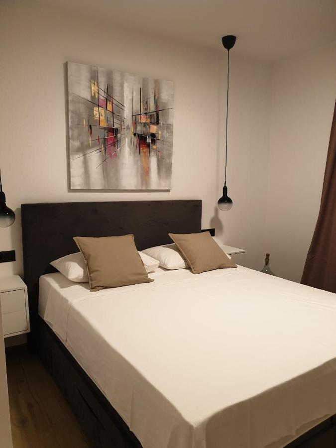 Apartments Vinka Jelsa  Extérieur photo